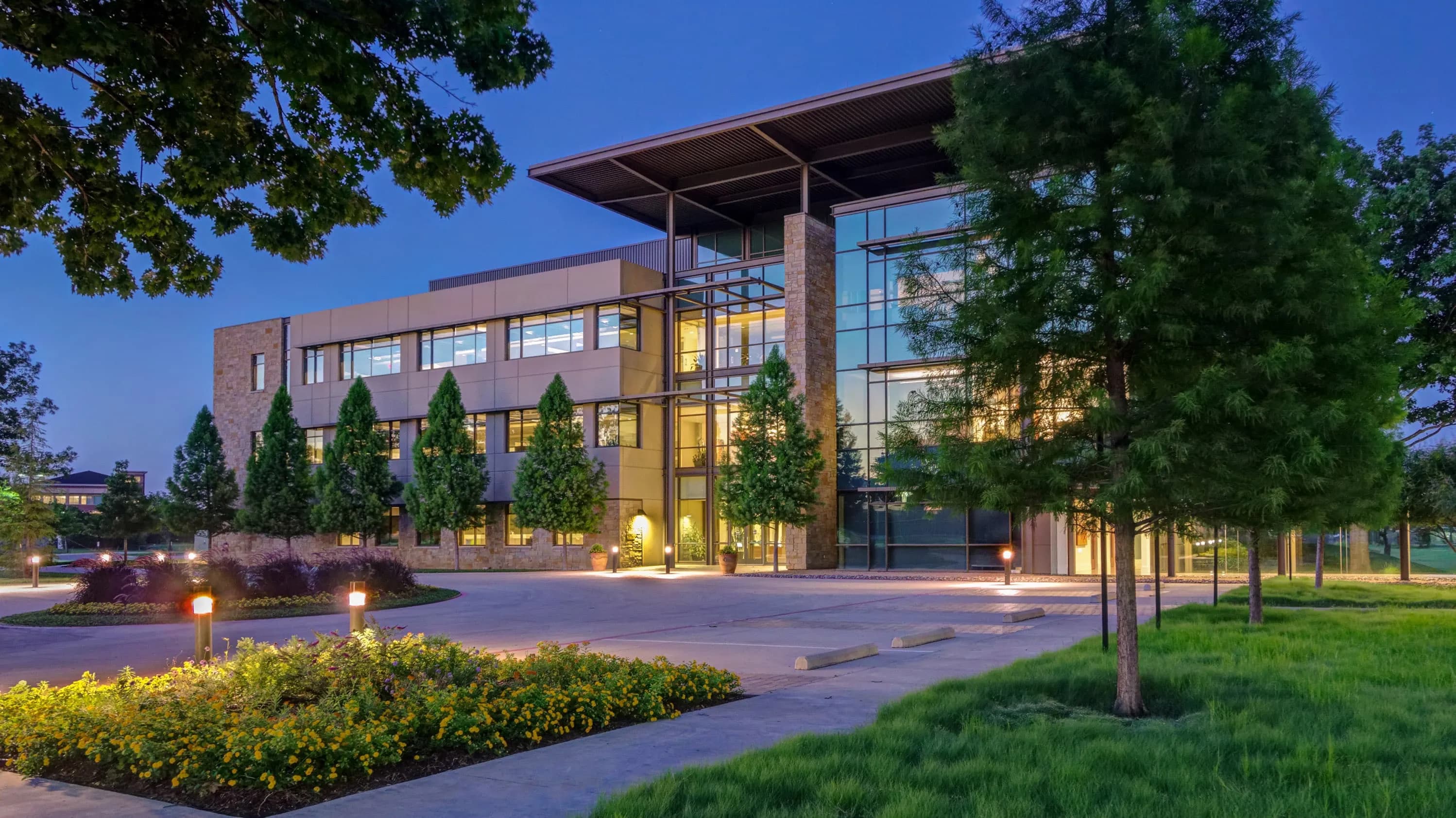 Commercial Hardscaping in Dallas-Fort Worth